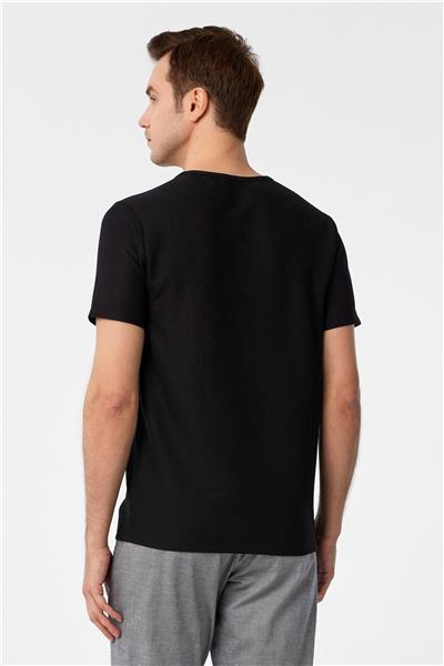 Siyah Slim Fit Armürlü Bisiklet Yaka Tişört