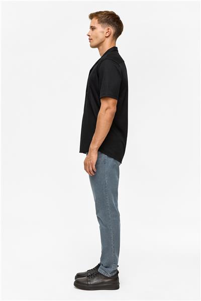 Siyah Slim Desenli Apaş Yaka Gömlek