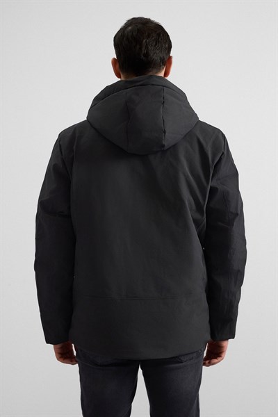 Siyah Slim Dik Yaka Düz Yan Cepli Fermuar + Çıtçıt Kapitone Standart Mont