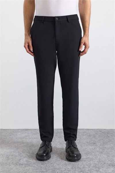 Siyah Slim Düz Pike Kemerli Yıkamalı Jogger Pantolon