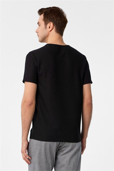 Siyah Slim Fit Armürlü Bisiklet Yaka Tişört