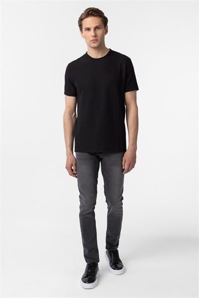 Siyah Slim Fit Armürlü Bisiklet Yaka Tişört