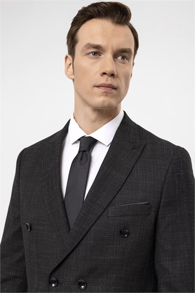 Siyah Slim Fit Armürlü Sivri Yaka 6 Drop Klasik Takım Elbise