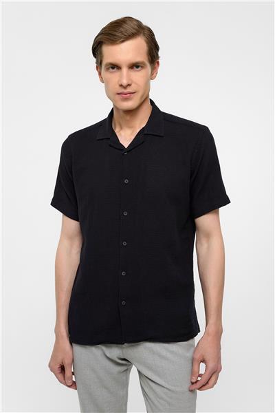 Siyah Slim Fit Düz Apaş Yaka Gömlek