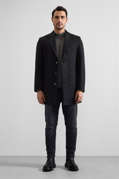 Siyah Slim Sivri Yaka Düz Yan Cepli Kaban