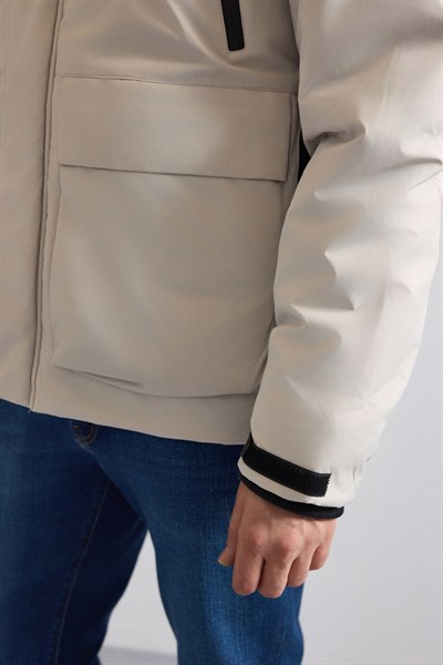 Taş Slim Dik Yaka Düz Kapaklı Cep Fermuar Elyaf Dolgulu Standart Mont