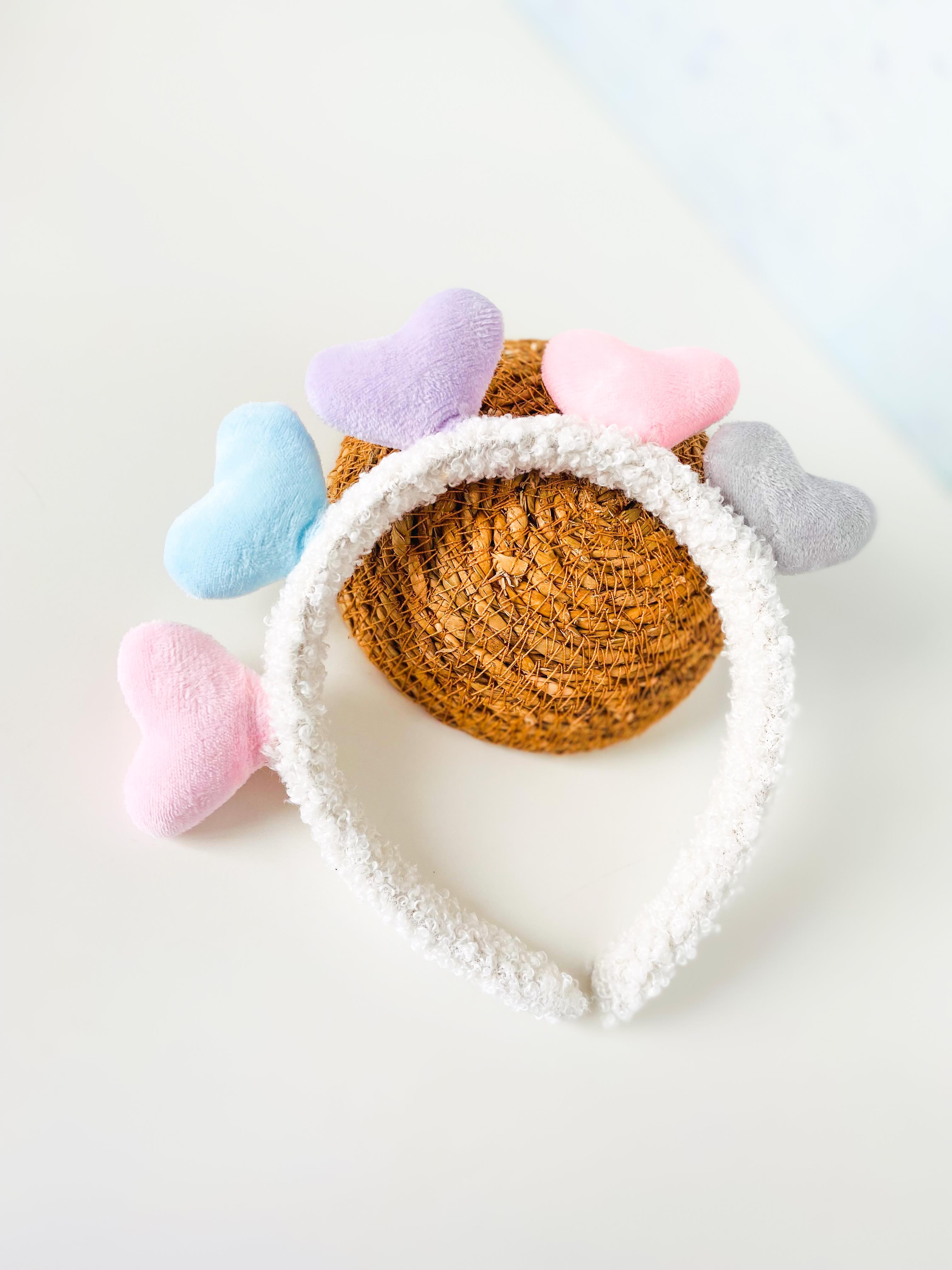 Peluş Pofidik Kalp Figürlü Taç 