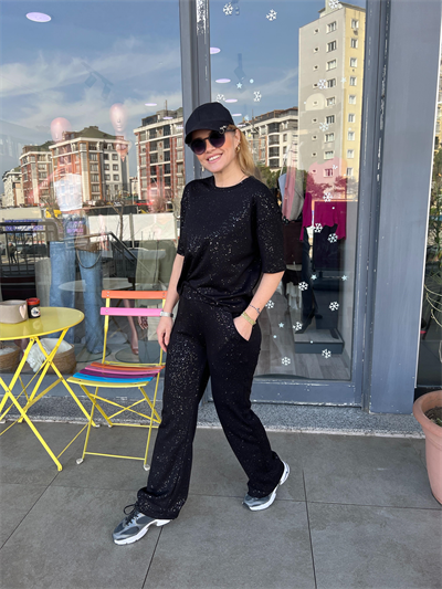 Kısa Kollu Tshirtlü Siyah Simli Eşofman Takımı