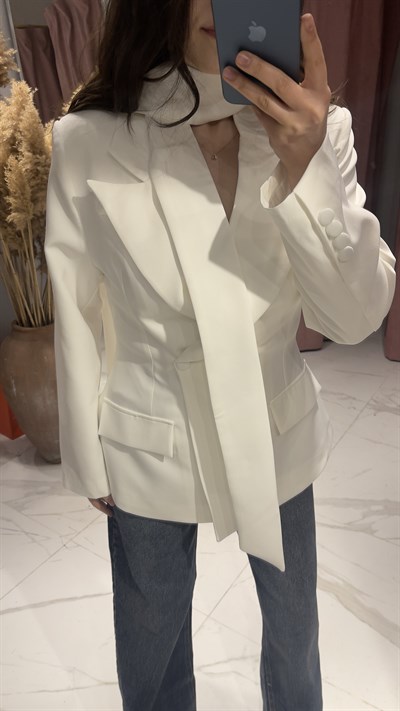 FULAR DETAYLI TASARIM BLAZER CEKET-BEYAZ