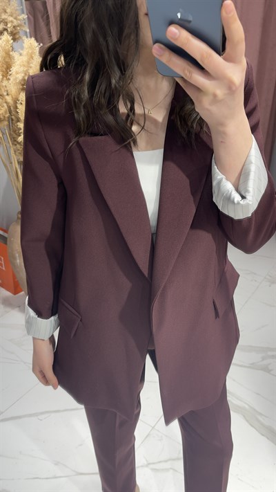 KATLAMALI KOL DÜĞMESİZ BLAZER CEKET-MÜRDÜM