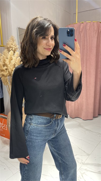 TMMY UZUN KOLLU SWEATSHİRT-SİYAH