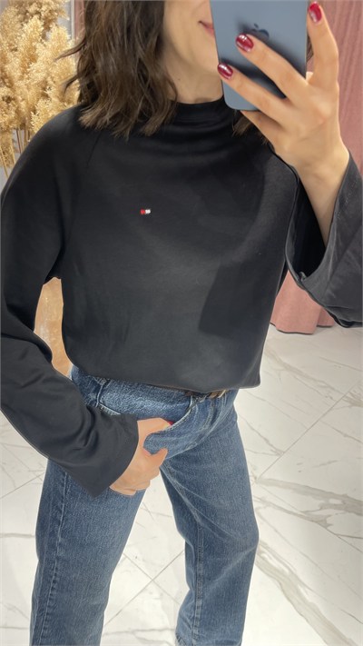 TMMY UZUN KOLLU SWEATSHİRT-SİYAH