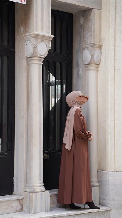 Mahinur Ferace - Nude