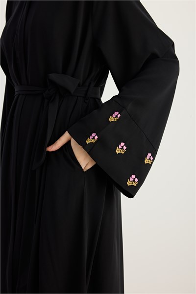 Serpme Çiçek Nakışlı Abaya - Siyah
