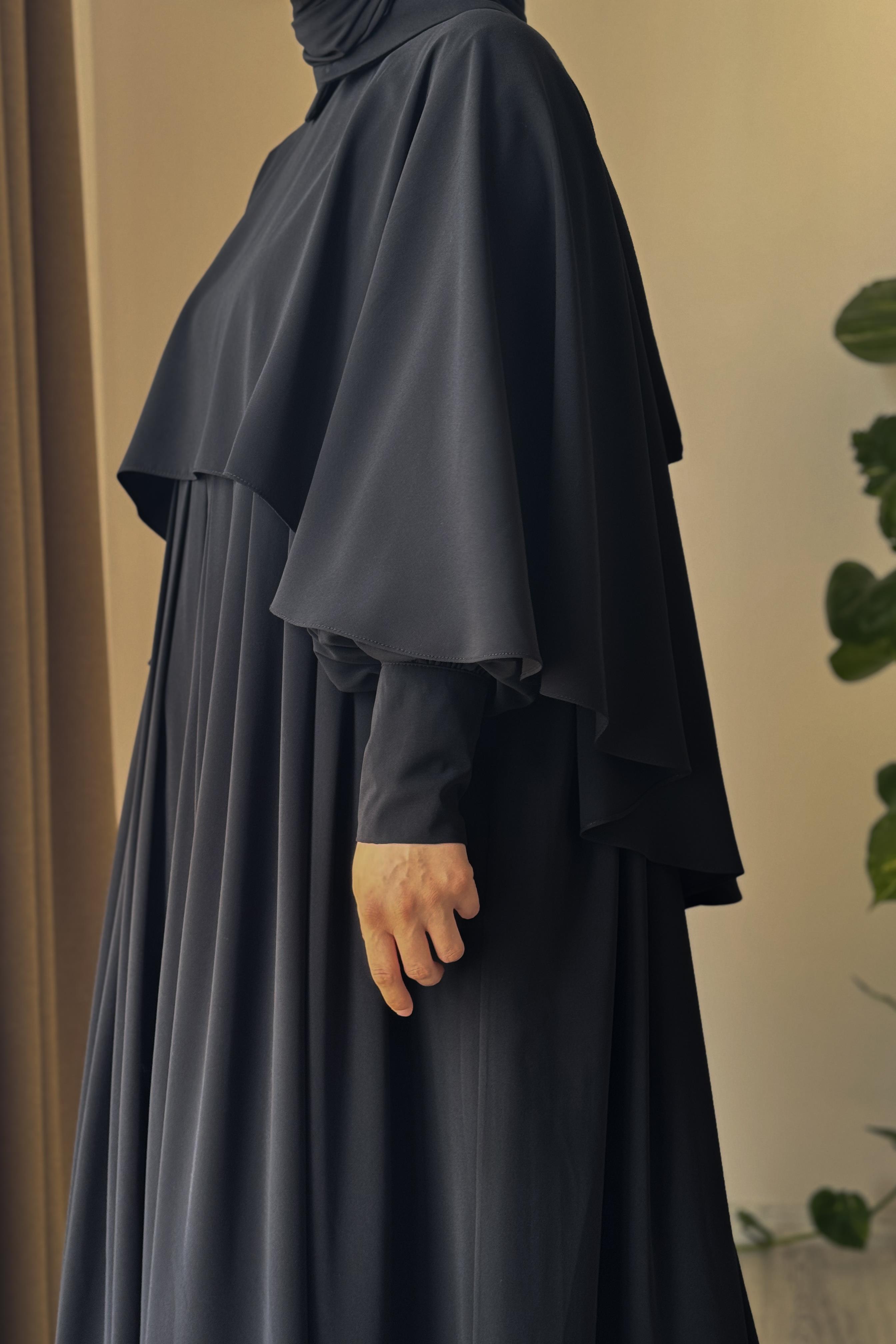 Pelerinli Elbise - Siyah · 4