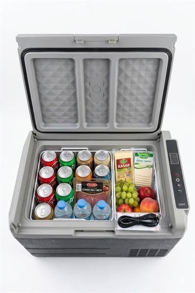 Çadır Dünyası 37 Litre Kompresörlü Araç Buzdolabı - 12V/24V Uyumlu, -18°C Derin Dondurucu Bölmeli, Siyah Şık Tasarım ve 2 Yıl Distribütör Garantili