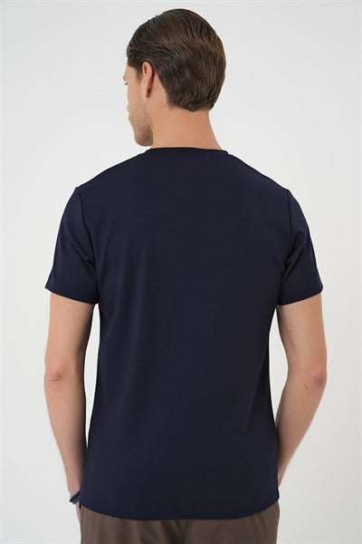 Comfort Fit Bisiklet Yaka %97 Esnek Pamuklu Koyu Lacivert Tişört TS 885