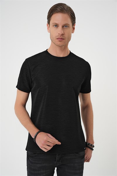 Comfort Fit Bisiklet Yaka Armürlü Dokulu Siyah Tişört TS 896