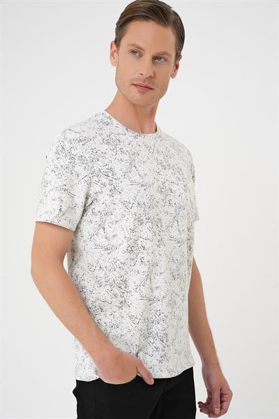 Comfort Fit Bisiklet Yaka Batik Görünümlü Esnek Pamuk Ekru Tişört TS 905