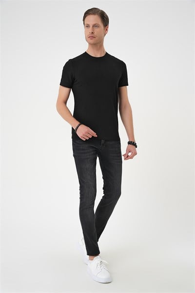 Comfort Fit Bisiklet Yaka Kabartma Desenli Pamuklu Siyah Tişört TS 899