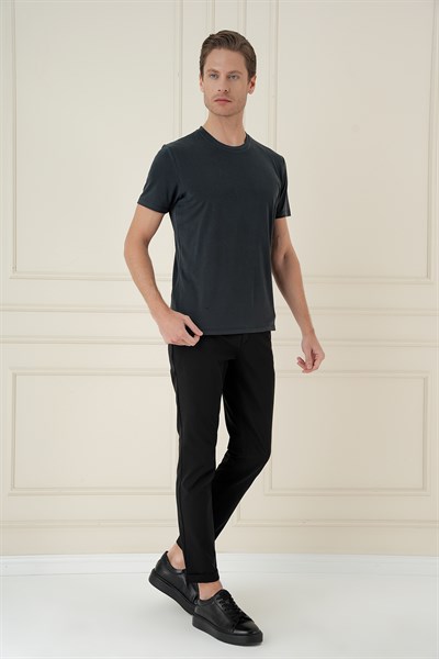 Comfort Fit Bisiklet Yaka Modal Kumaş Kısa Kollu Siyah Tişört TS 895