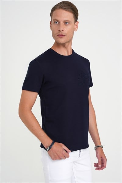 Comfort Fit Bisiklet Yaka Nakışlı Esnek Pamuk Lacivert Tişört TS 910