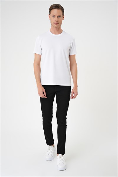 Comfort Fit Bisiklet Yaka Viskon Karışımlı Beyaz Tişört TS 900