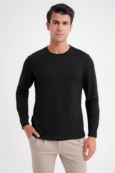 Comfort Fit Önü Nakışlı Pamuklu Bisiklet Yaka Uzun Kollu Siyah Tişört TS 920
