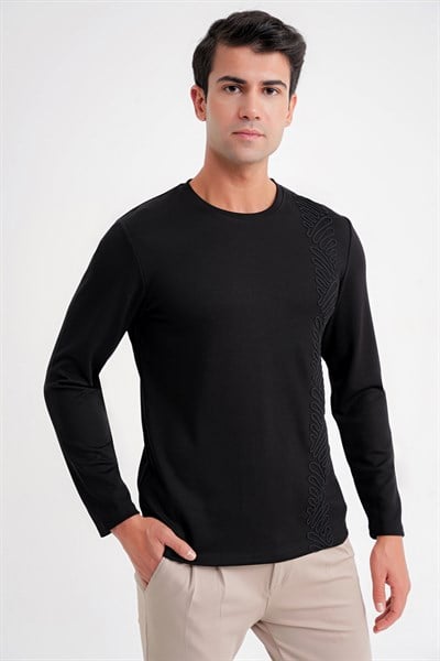Comfort Fit Önü Nakışlı Pamuklu Bisiklet Yaka Uzun Kollu Siyah Tişört TS 920