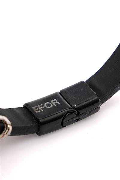 Deri Tasarımlı Çelik Detaylı Siyah Bileklik 089