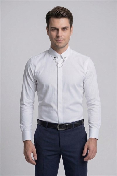 Slim Fit Doku Desenli Yaka Zincirli Beyaz Gömlek GK 629