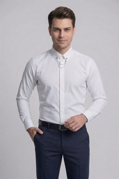Slim Fit Doku Desenli Yaka Zincirli Beyaz Gömlek GK 629