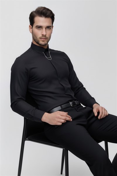 Slim Fit Doku Desenli Yaka Zincirli Siyah Gömlek GK 629