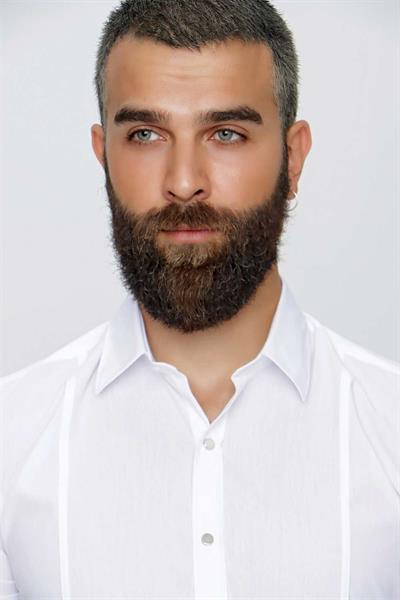 GK 659 Beyaz Klasik Gömlek