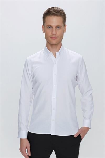Slim Fit Yaka Zincirli ve Düğmeli Pamuklu Beyaz Gömlek GK 664