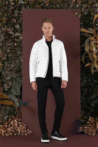 Slim Fit Hakim Yaka Yan Cepli Fermuarlı Beyaz Şişme Mont MT 165