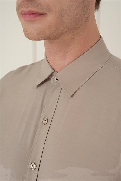 Slim Fit %100 Modal Erkek Yaka Uzun Kol Bej Gömlek  GK 743