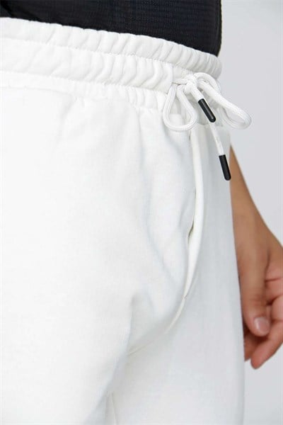 Slim Fit %100 Pamuk Yan Cepli İpli Beyaz Jogger Pantolon ATP 025