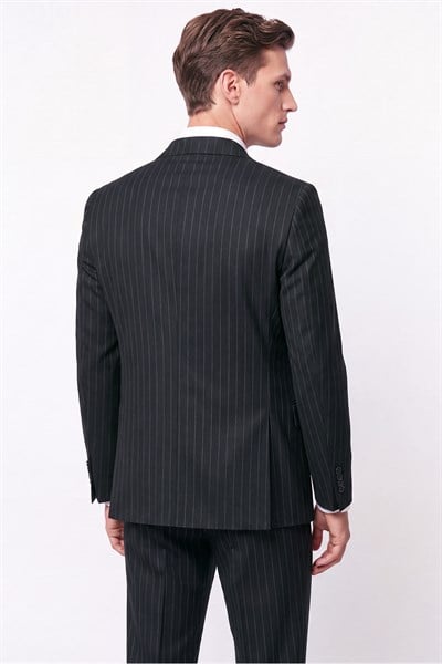 Slim Fit %96 Yünlü Çift Yırtmaç Çizgili Siyah Kruvaze Takım Elbise TK 954