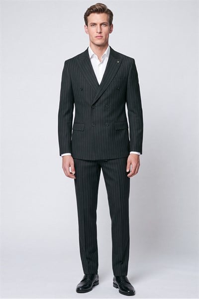 Slim Fit %96 Yünlü Çift Yırtmaç Çizgili Siyah Kruvaze Takım Elbise TK 954