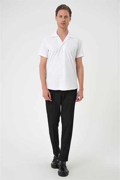 Slim Fit Apaş Yaka Kısa Kol Esnek Casual Beyaz Gömlek  G 1589