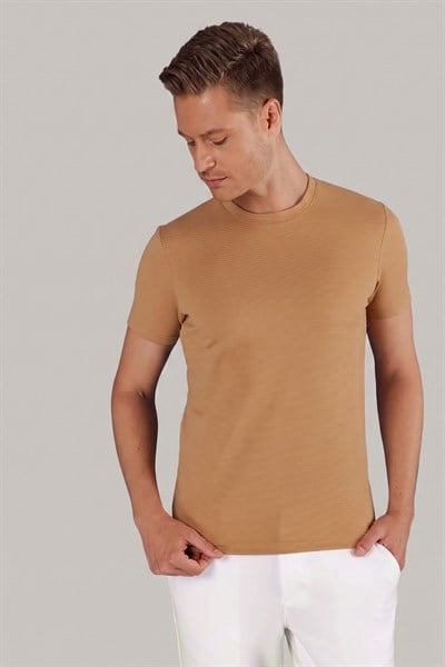 Slim Fit Bisiklet Yaka Doku Desenli Pamuklu Bej Tişört TS 852
