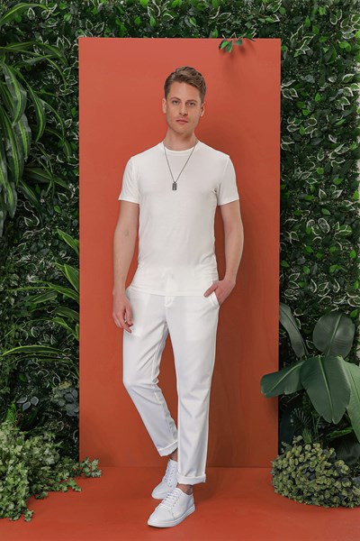 Slim Fit Bisiklet Yaka Esnek Pamuklu Beyaz Tişört TS 847