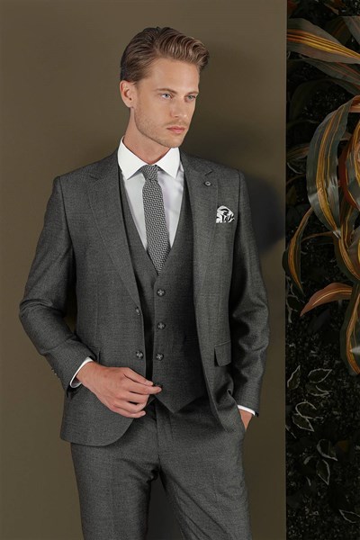 Slim Fit Çift Yırtmaç Esnek Kırçıllı Füme Yelekli Takım Elbise TK 876