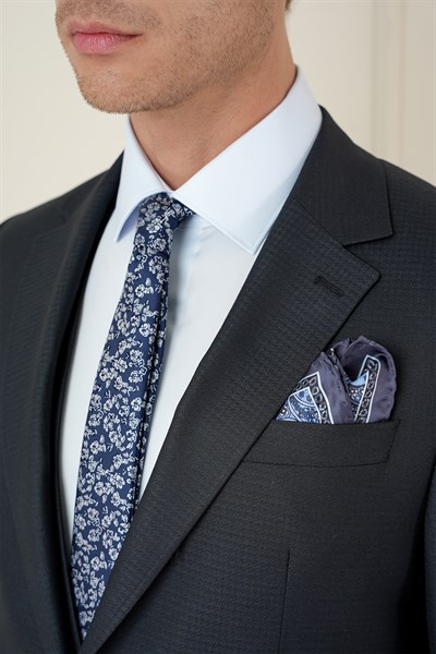 Slim Fit Çift Yırtmaç Kazayağı Dokulu Lacivert Yelekli Takım Elbise TK 910