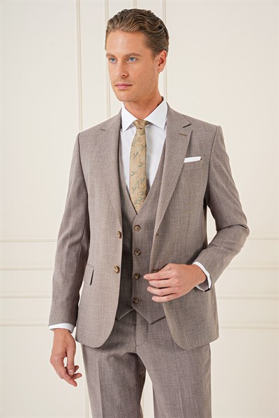 Slim Fit Çift Yırtmaç Kırçıllı Dokuma Vizon Yelekli Takım Elbise TK 902