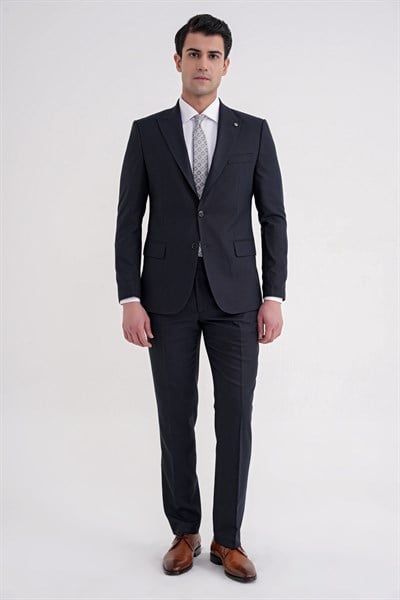 Slim Fit Çift Yırtmaç Sivri Yaka Esnek Lacivert Klasik Takım Elbise TK 939