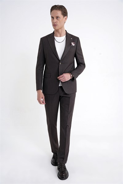 Slim Fit Çift Yırtmaç Sivri Yaka Esnek Kahverengi  Klasik Takım Elbise TK 939