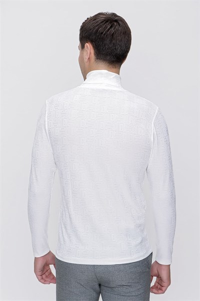 Slim Fit Doku Desenli Balıkçı Yaka Pamuklu Uzun Kollu Ekru Tişört TS 775