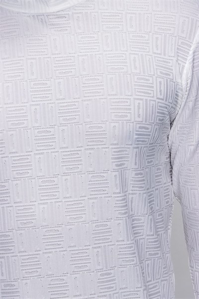 Slim Fit Doku Desenli Balıkçı Yaka Pamuklu Uzun Kollu Ekru Tişört TS 775